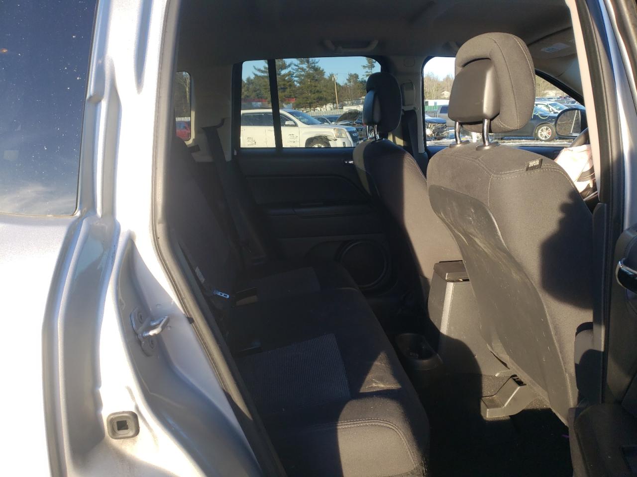 Photo 6 from auction – 2011 JEEP COMPASS SP with VIN 1J4NT1FB3BD221626