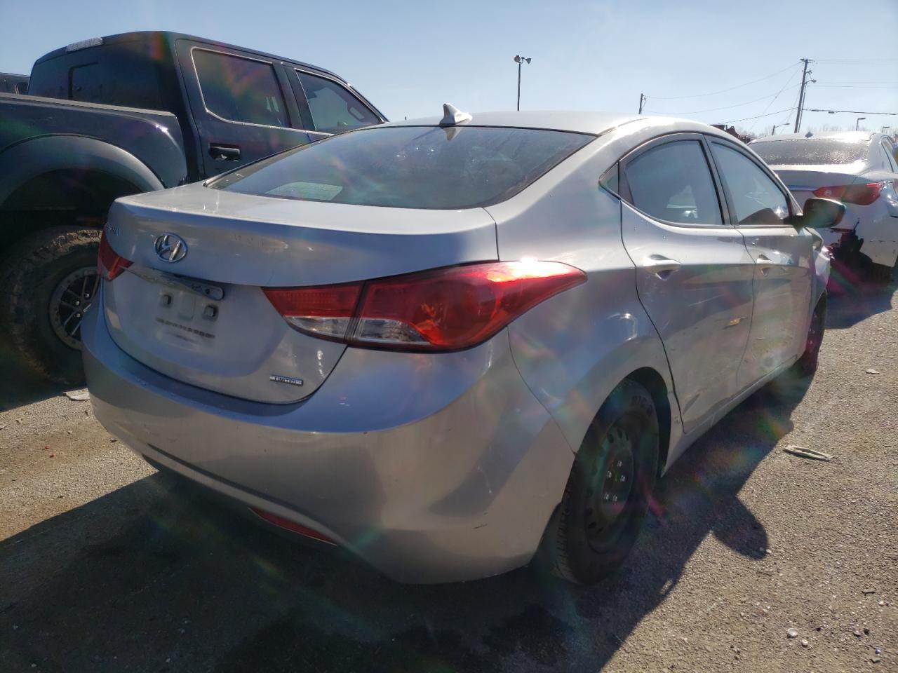 Photo 4 from auction – 2013 HYUNDAI ELANTRA GL with VIN 5NPDH4AE0DH417199