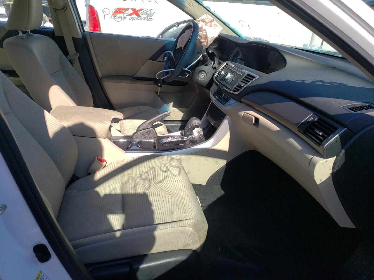 Photo 5 from auction – 2014 HONDA ACCORD LX with VIN 1HGCR2F38EA304969