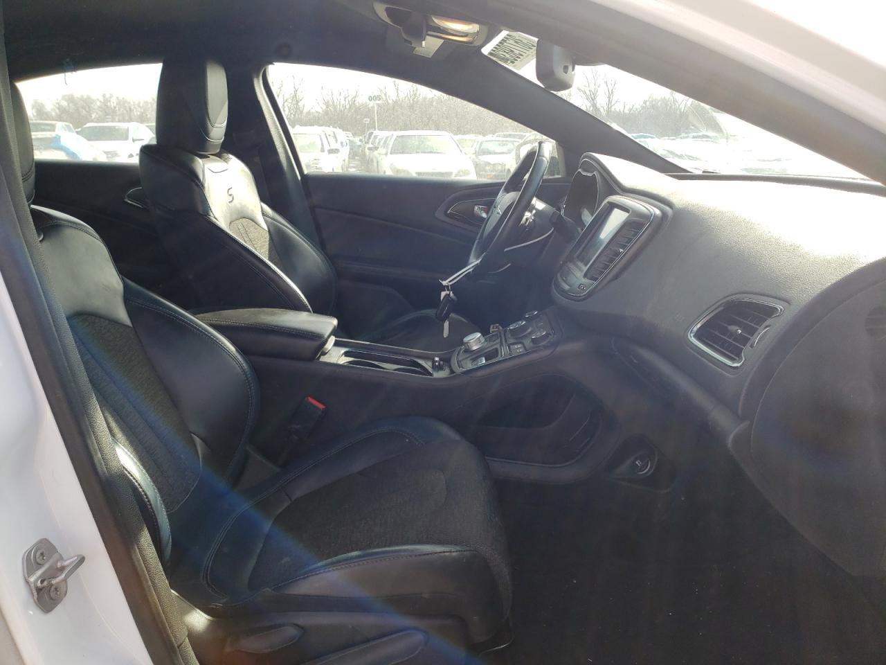 Photo 5 from auction – 2015 CHRYSLER 200 S with VIN 1C3CCCBB6FN738874