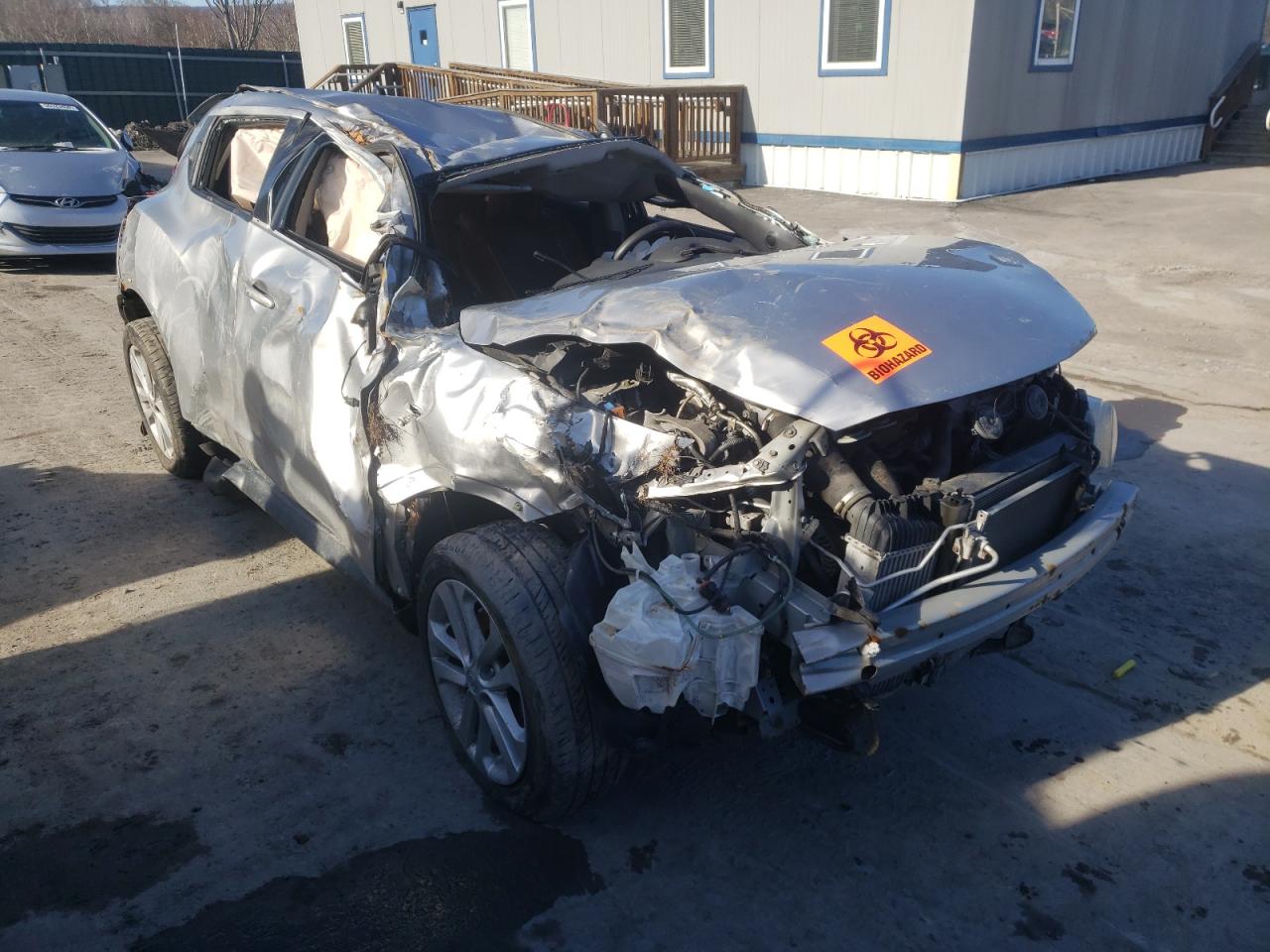 NISSAN JUKE S 2011 with VIN JN8AF5MV8BT006317 - Photo from auction