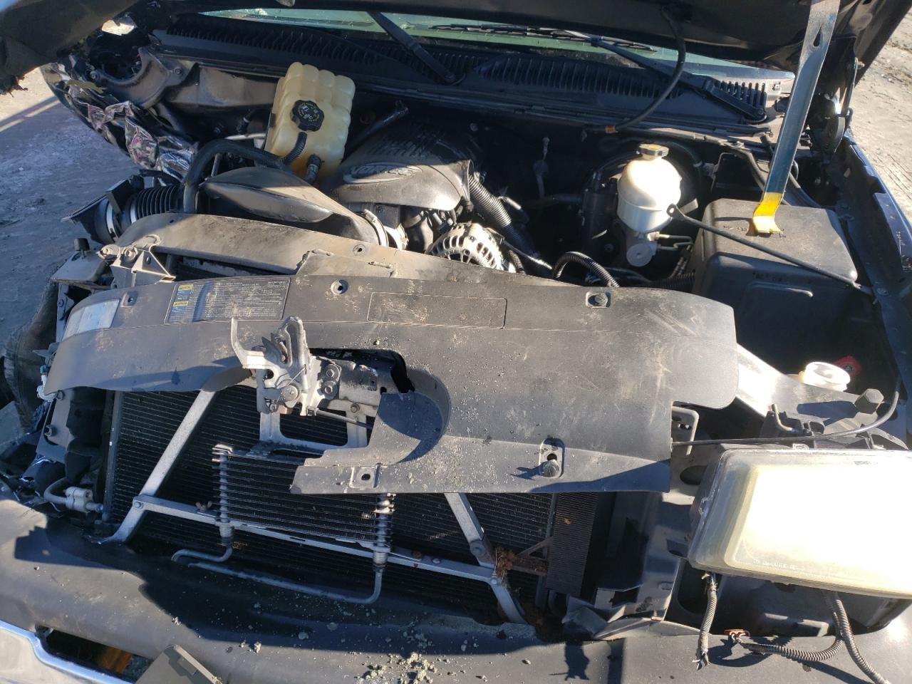 Photo 7 from auction – 2004 CHEVROLET SILVERADO with VIN 1GCEC14T24Z258772