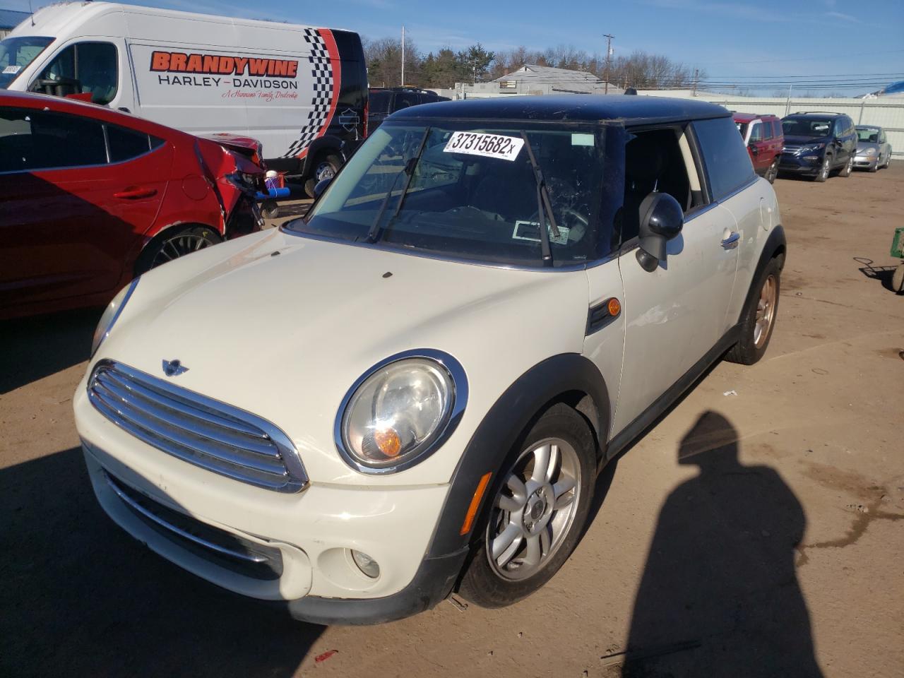Photo 9 from auction – 2011 MINI COOPER with VIN WMWSU3C54BTX96207