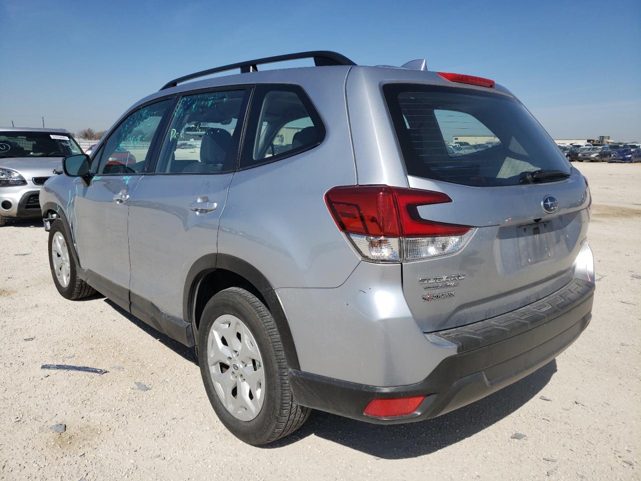 Photo 3 from auction – 2019 SUBARU FORESTER with VIN JF2SKACC3KH435471