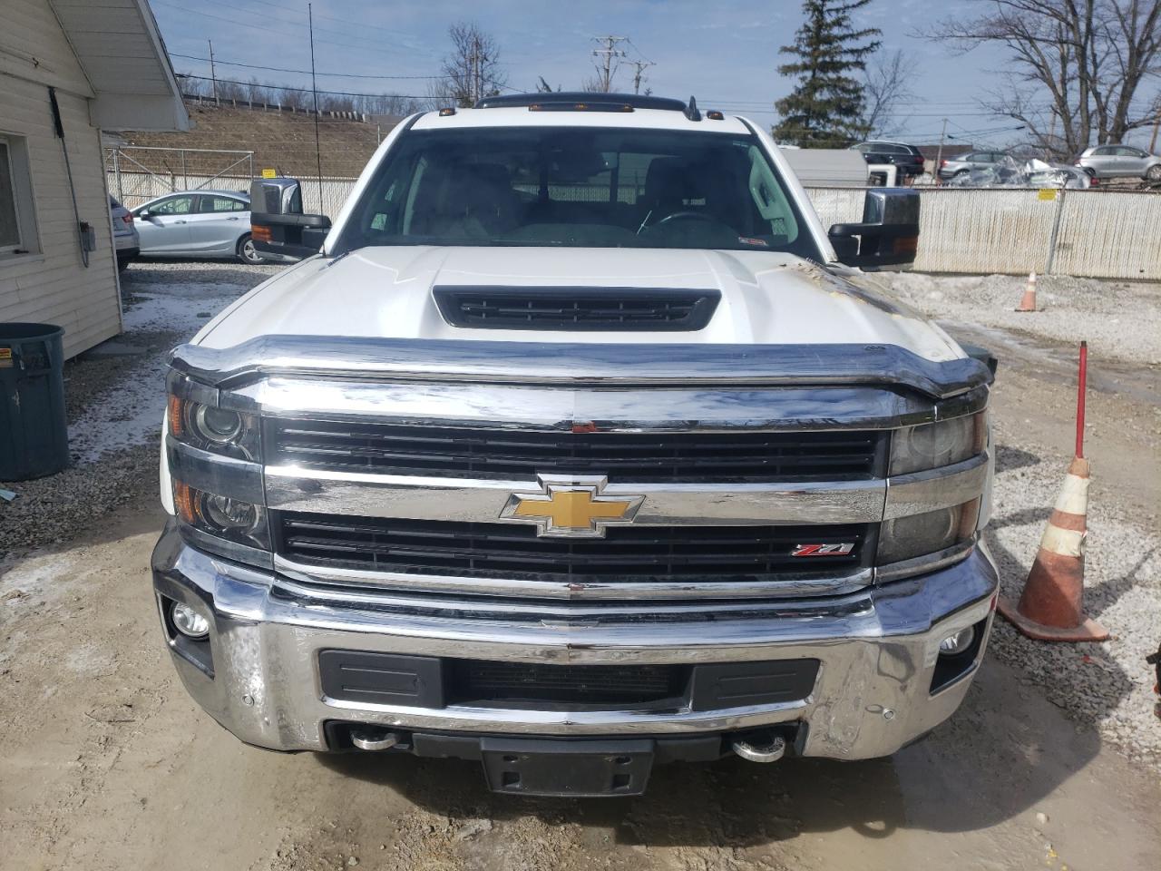 Photo 7 from auction – 2017 CHEVROLET SILVERADO with VIN 1GC1KWEY7HF181221