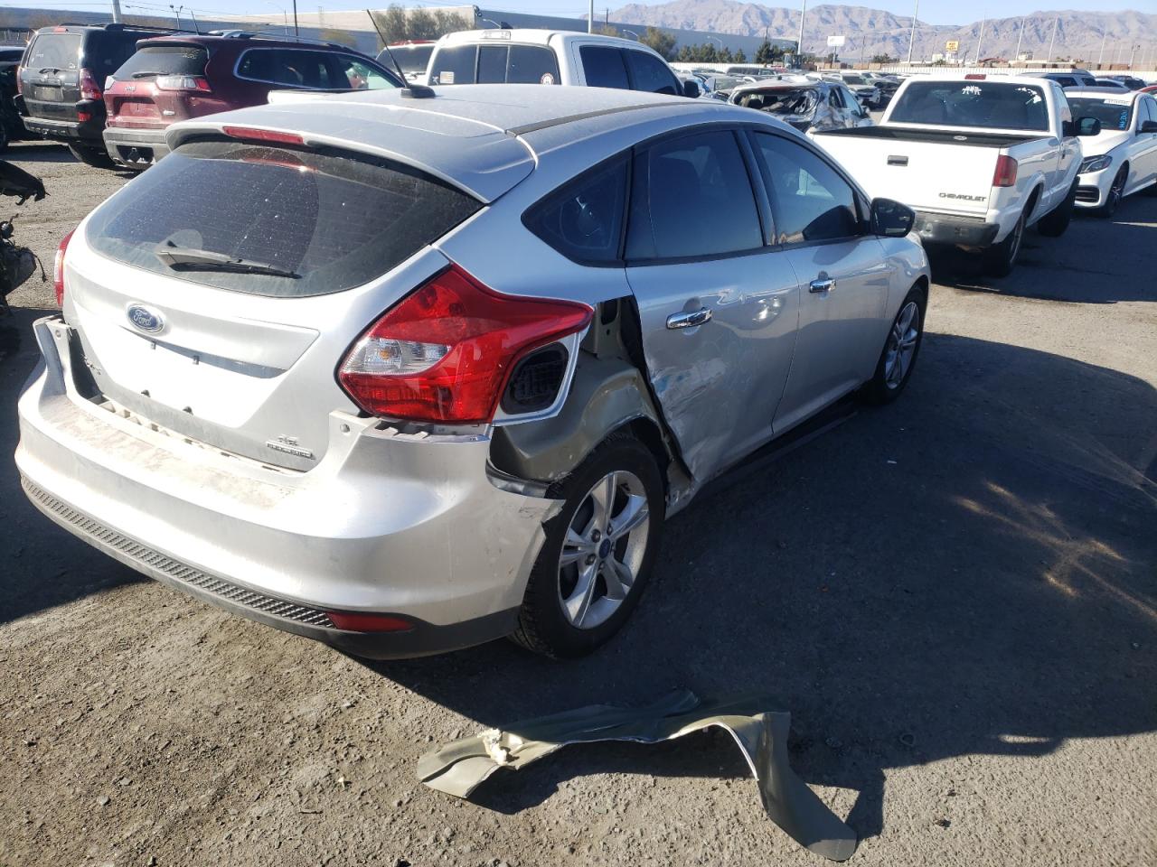 Photo 4 from auction – 2014 FORD FOCUS SE with VIN 1FADP3K23EL287634