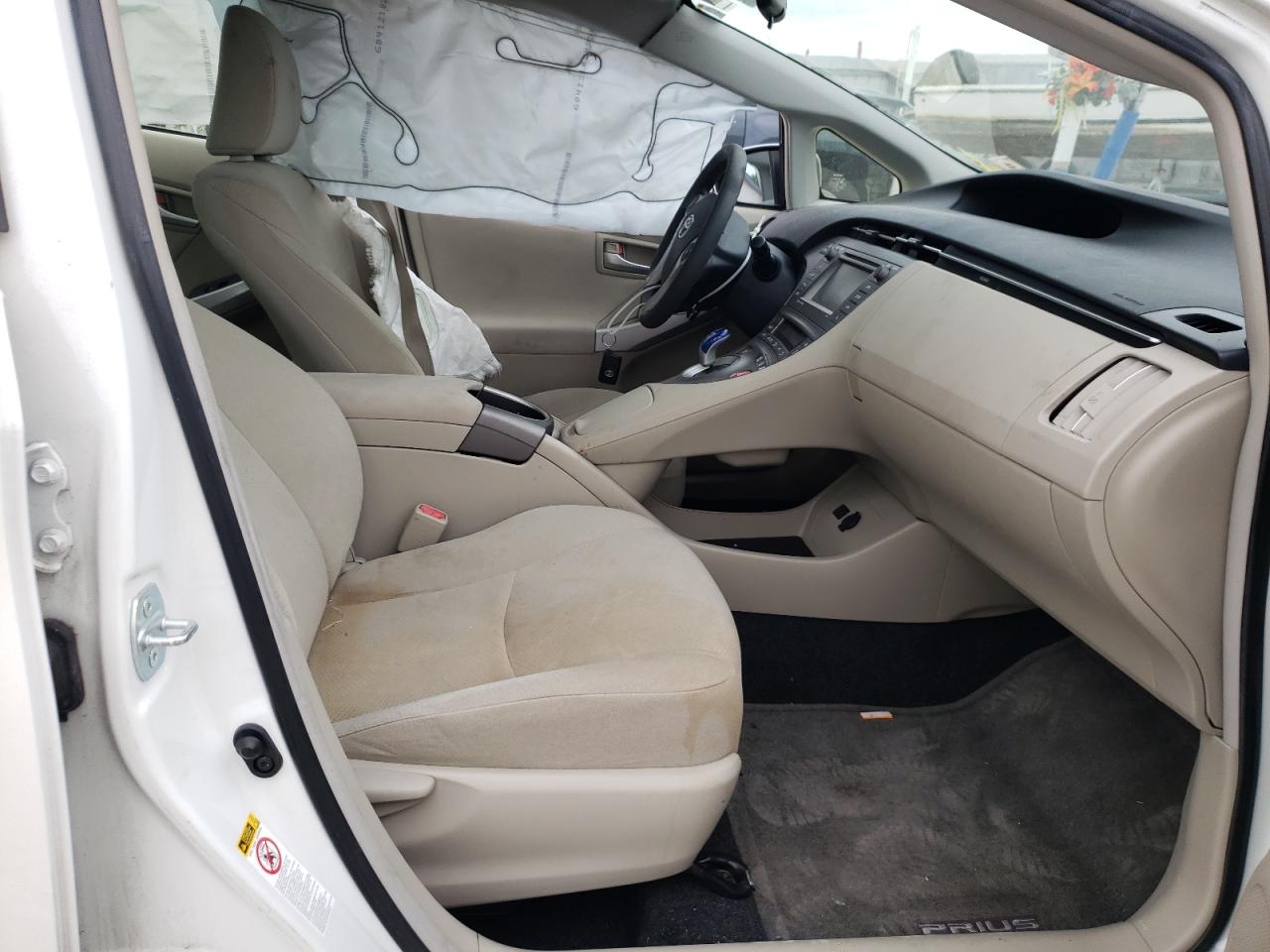 Photo 5 from auction – 2015 TOYOTA PRIUS with VIN JTDKN3DU5F1909962
