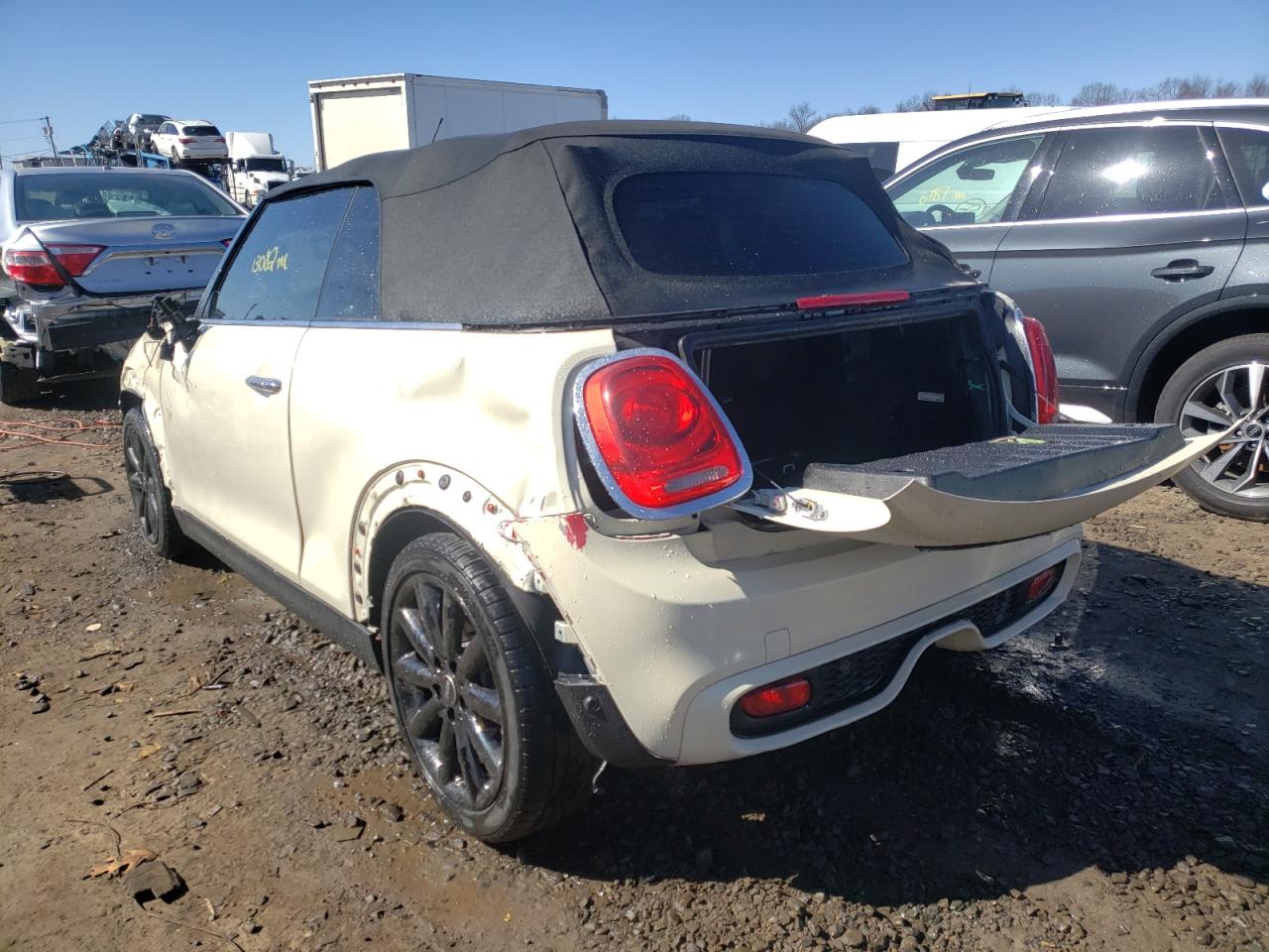 Photo 3 from auction – 2020 MINI COOPER S with VIN WMWWJ5C01L3L31234