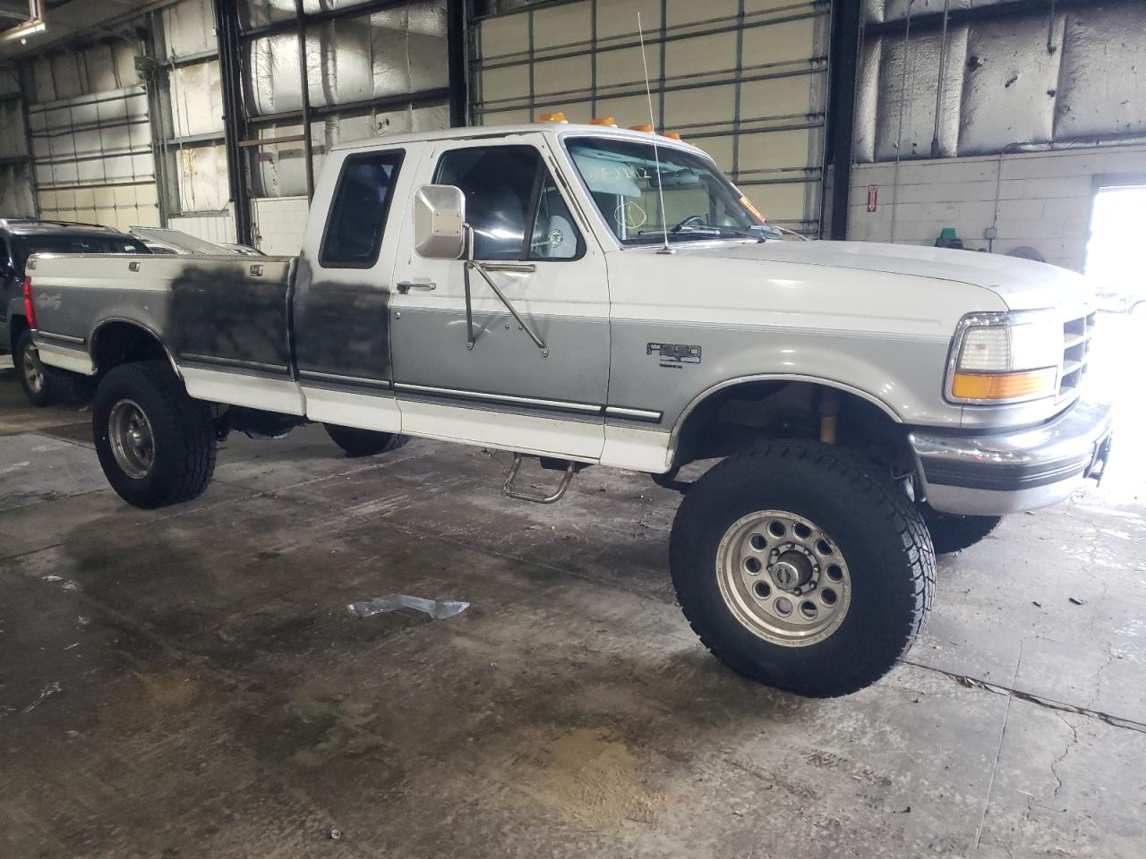 Photo 9 from auction – 1994 FORD F250 with VIN 1FTHX26F2RKC06881