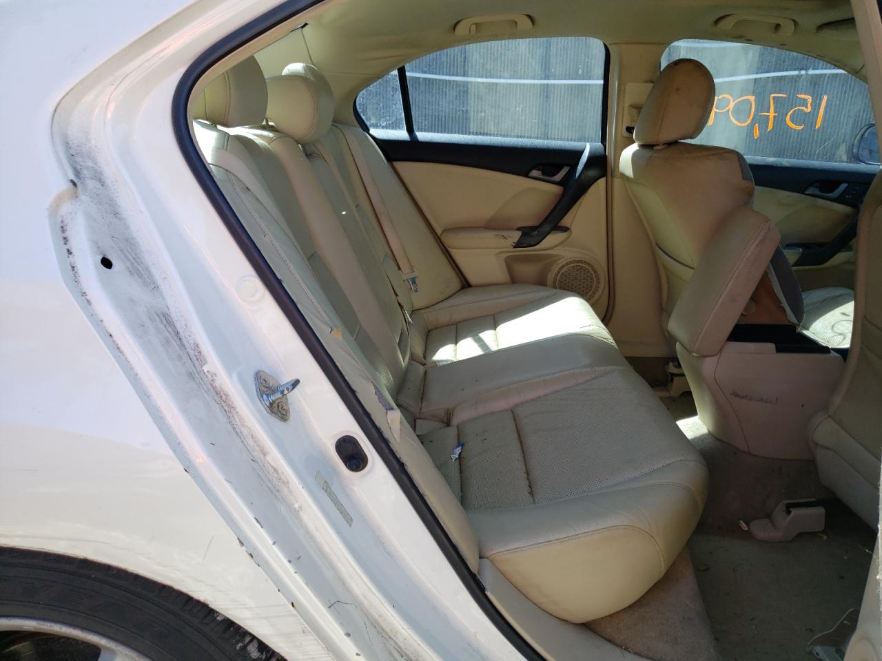 Photo 6 from auction – 2010 ACURA TSX with VIN JH4CU2F65AC000048