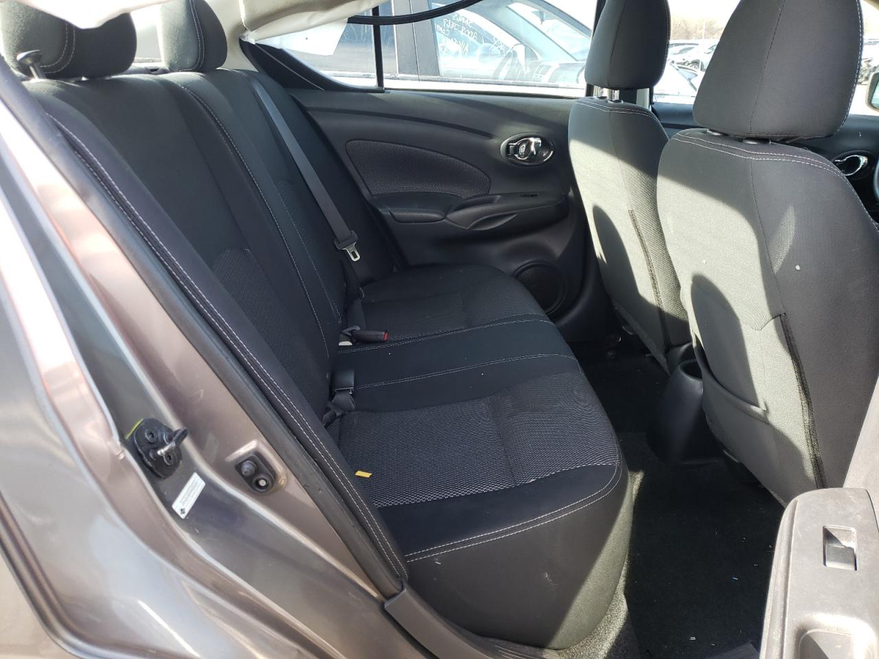 Photo 6 from auction – 2017 NISSAN VERSA S with VIN 3N1CN7AP0HK406354