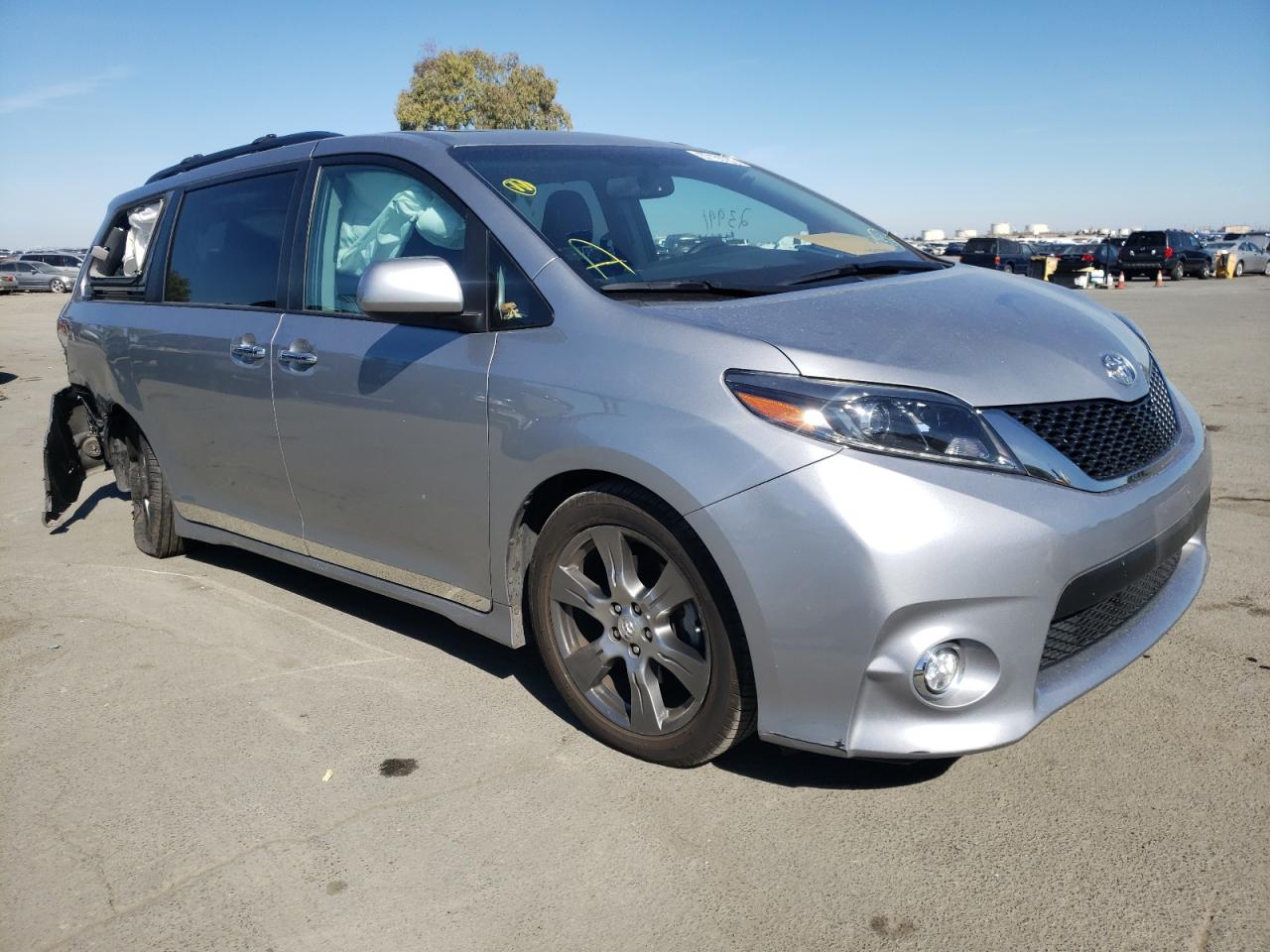 Photo 1 from auction – 2017 TOYOTA SIENNA SE with VIN 5TDXZ3DC1HS846723