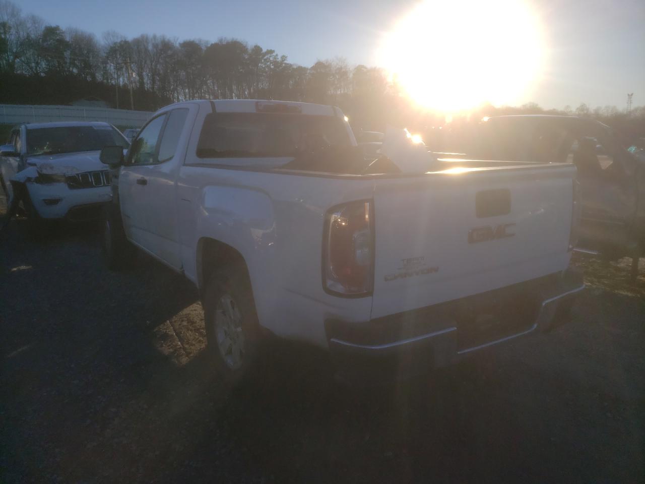 Photo 3 from auction – 2018 GMC CANYON with VIN 1GTH5BEAXJ1135919