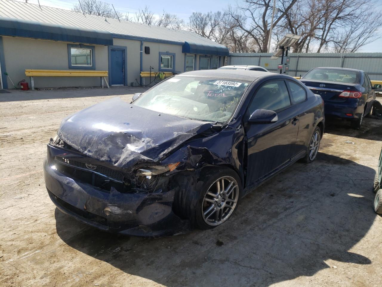 Photo 2 from auction – 2006 TOYOTA SCION TC with VIN JTKDE167860066181