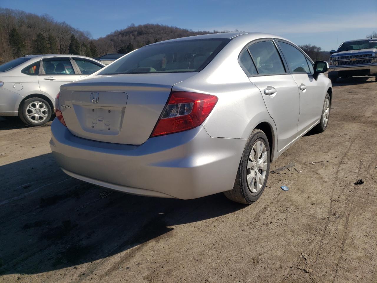 Photo 4 from auction – 2012 HONDA CIVIC LX with VIN 2HGFB2F51CH304992
