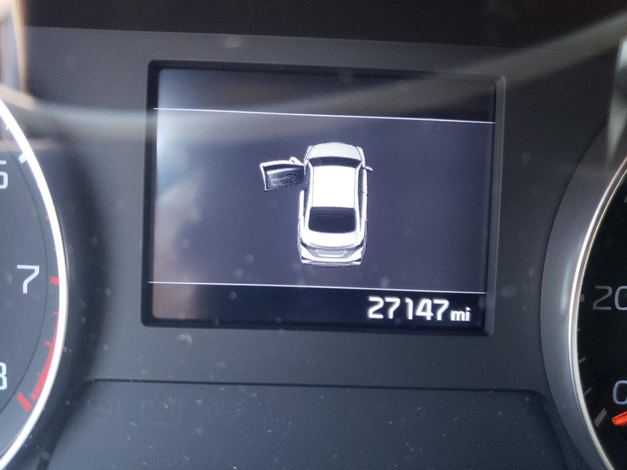 Photo 8 from auction – 2021 KIA FORTE FE with VIN 3KPF24AD7ME360019