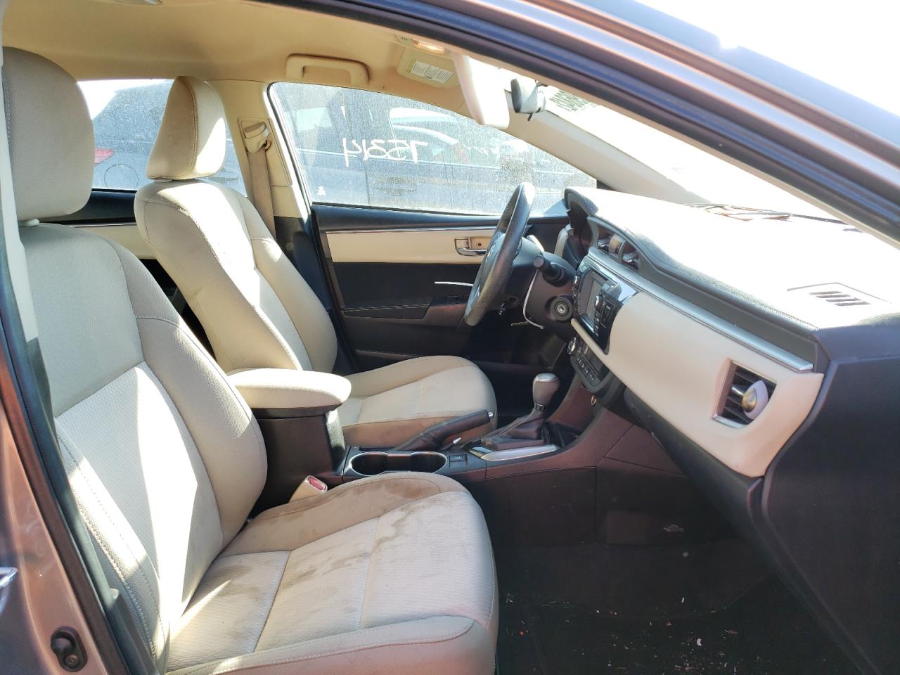 Photo 5 from auction – 2014 TOYOTA COROLLA L with VIN 5YFBURHE4EP106756