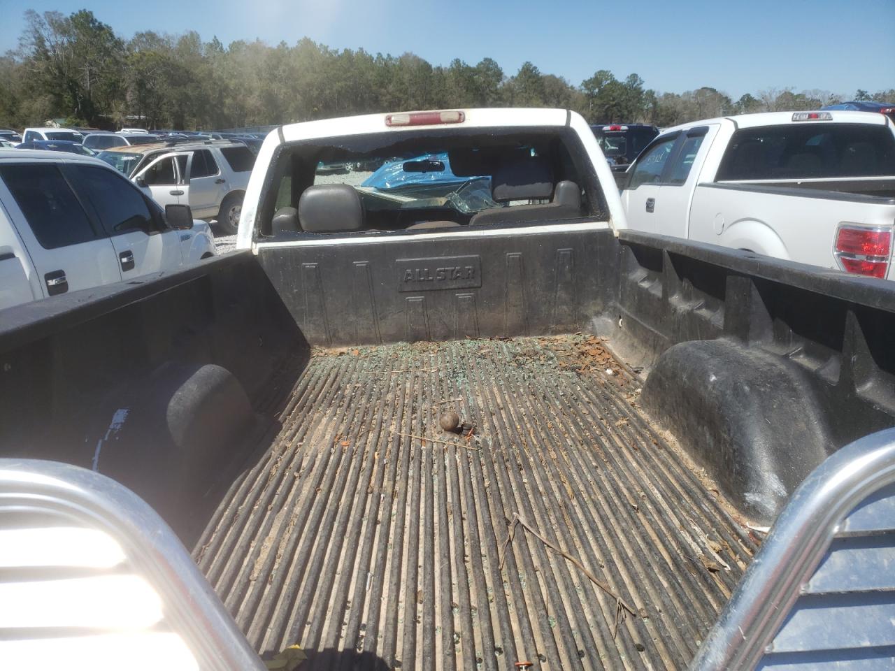 Photo 9 from auction – 2001 CHEVROLET SILVERADO with VIN 1GCJC34U81F122209