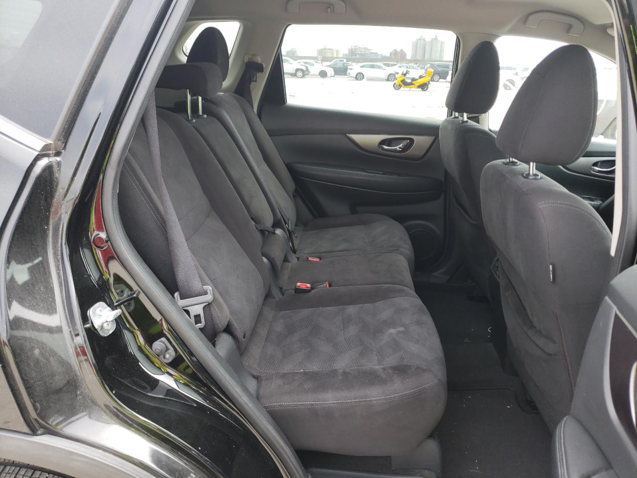Photo 6 from auction – 2015 NISSAN ROGUE S with VIN KNMAT2MT1FP501006