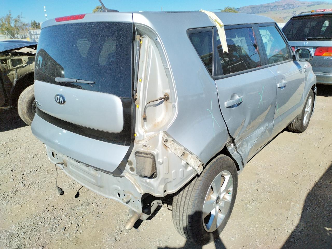Photo 4 from auction – 2017 KIA SOUL with VIN KNDJN2A28H7458244