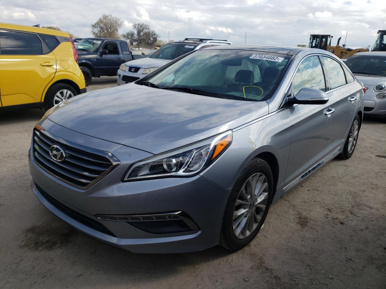 Photo 2 from auction – 2015 HYUNDAI SONATA SPO with VIN 5NPE34AF5FH040884