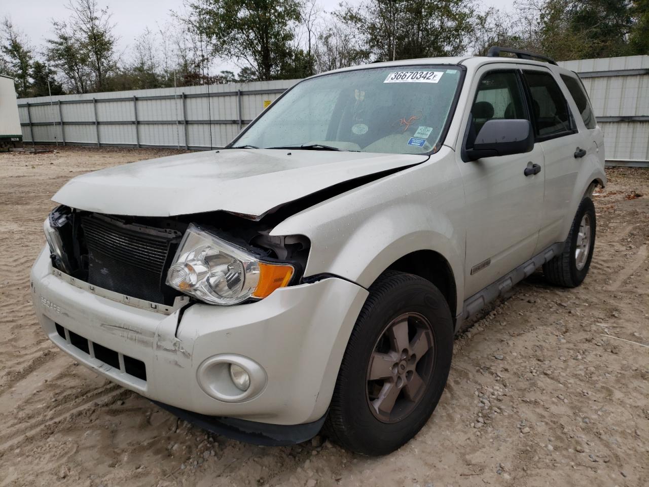 Photo 2 from auction – 2008 FORD ESCAPE XLT with VIN 1FMCU03Z08KA09790