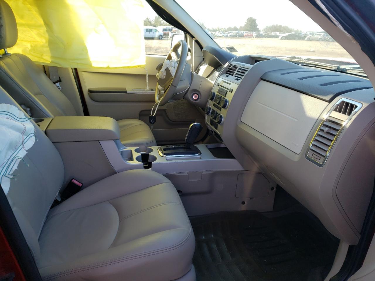 Photo 5 from auction – 2008 MERCURY MARINER with VIN 4M2CU81138KJ51240