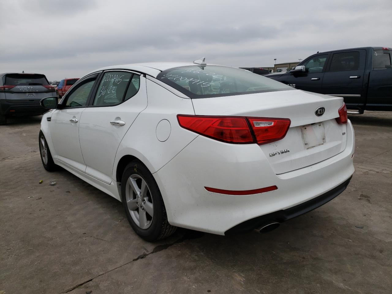 Photo 3 from auction – 2015 KIA OPTIMA LX with VIN 5XXGM4A78FG414267
