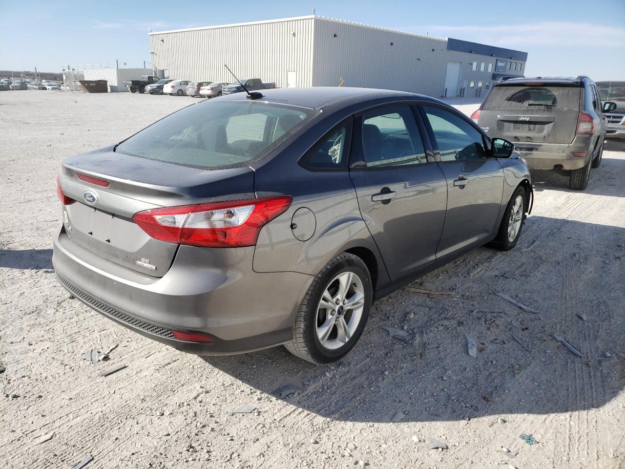 Photo 4 from auction – 2013 FORD FOCUS SE with VIN 1FADP3F2XDL381695