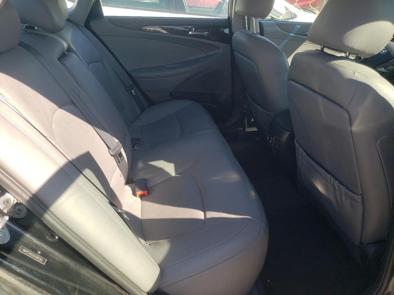 Photo 6 from auction – 2012 HYUNDAI SONATA SE with VIN 5NPEC4AC5CH381283