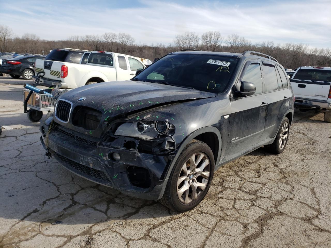 Photo 2 from auction – 2013 BMW X5 XDRIVE3 with VIN 5UXZV4C53D0B00690
