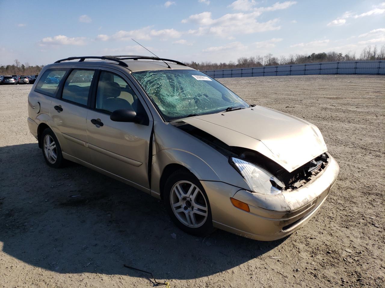 FORD FOCUS 2000 with VIN 1FAHP3639YW303763 - Photo from auction