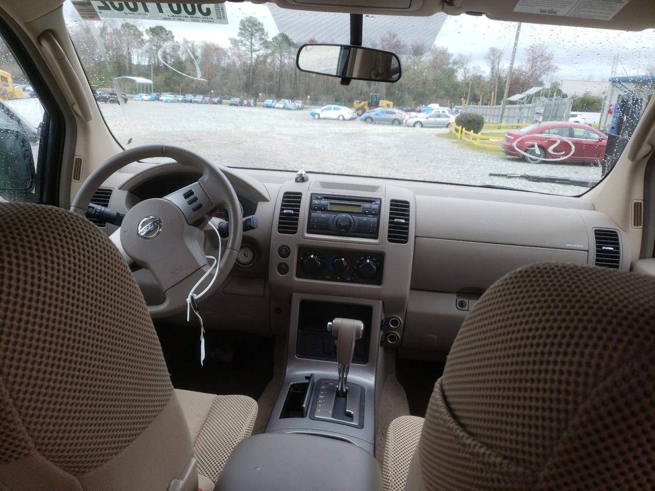 Photo 9 from auction – 2010 NISSAN PATHFINDER with VIN 5N1AR1NN2AC607212