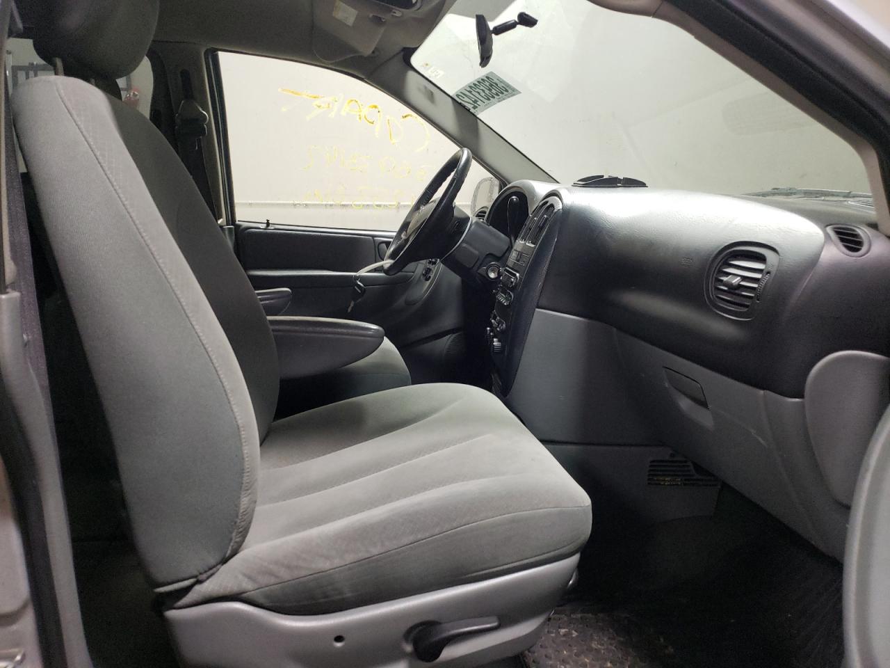 Photo 5 from auction – 2007 DODGE GRAND CARA with VIN 2D4GP44L37R360579