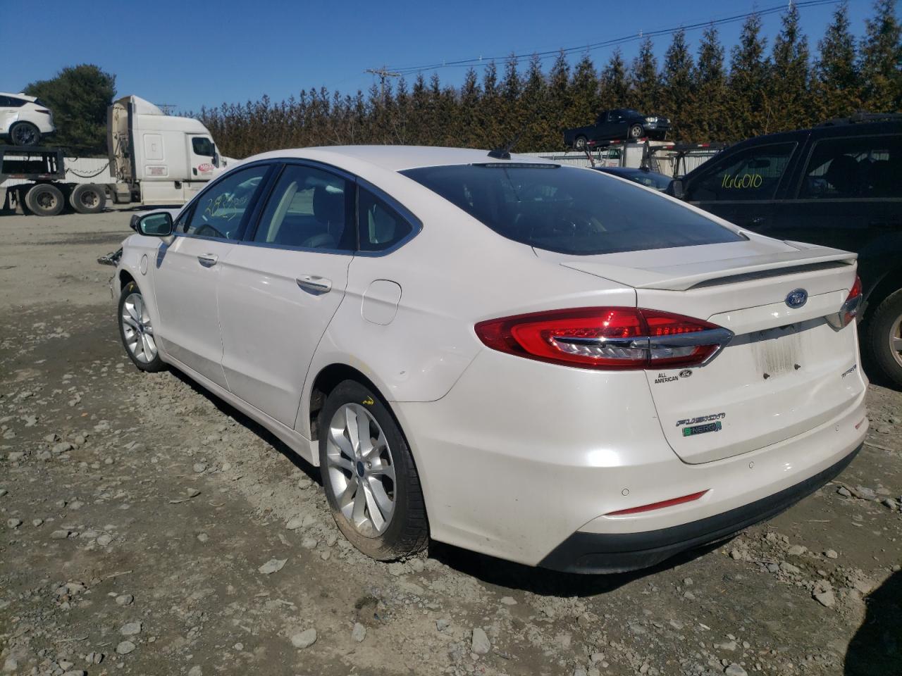 Photo 3 from auction – 2019 FORD FUSION TIT with VIN 3FA6P0SU5KR228011
