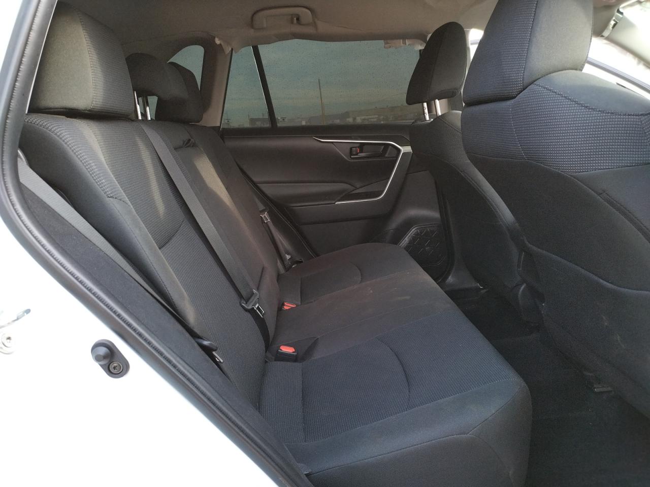 Photo 6 from auction – 2021 TOYOTA RAV4 LE with VIN 2T3H1RFV4MW106590