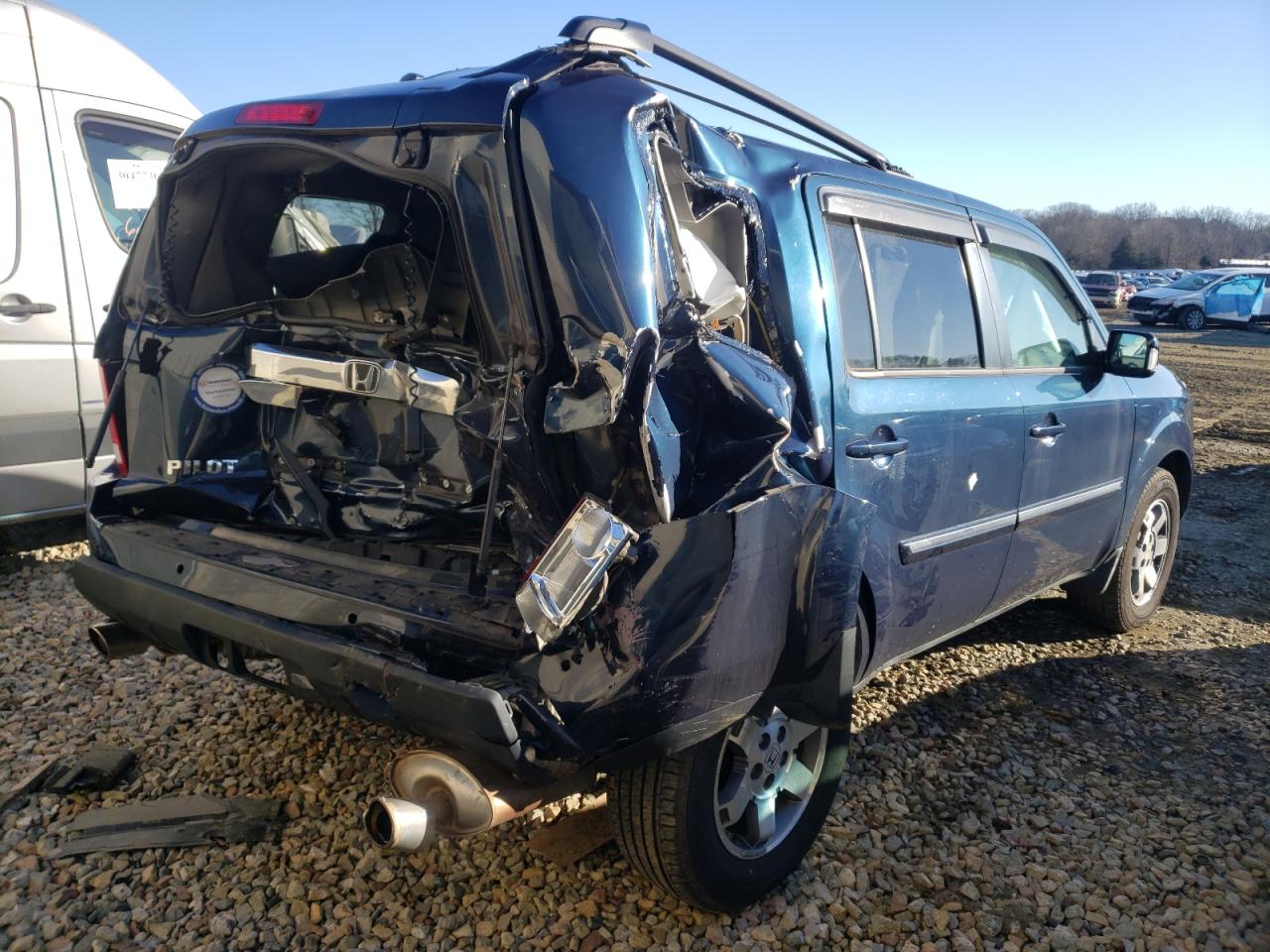 Photo 4 from auction – 2011 HONDA PILOT TOUR with VIN 5FNYF4H9XBB030526