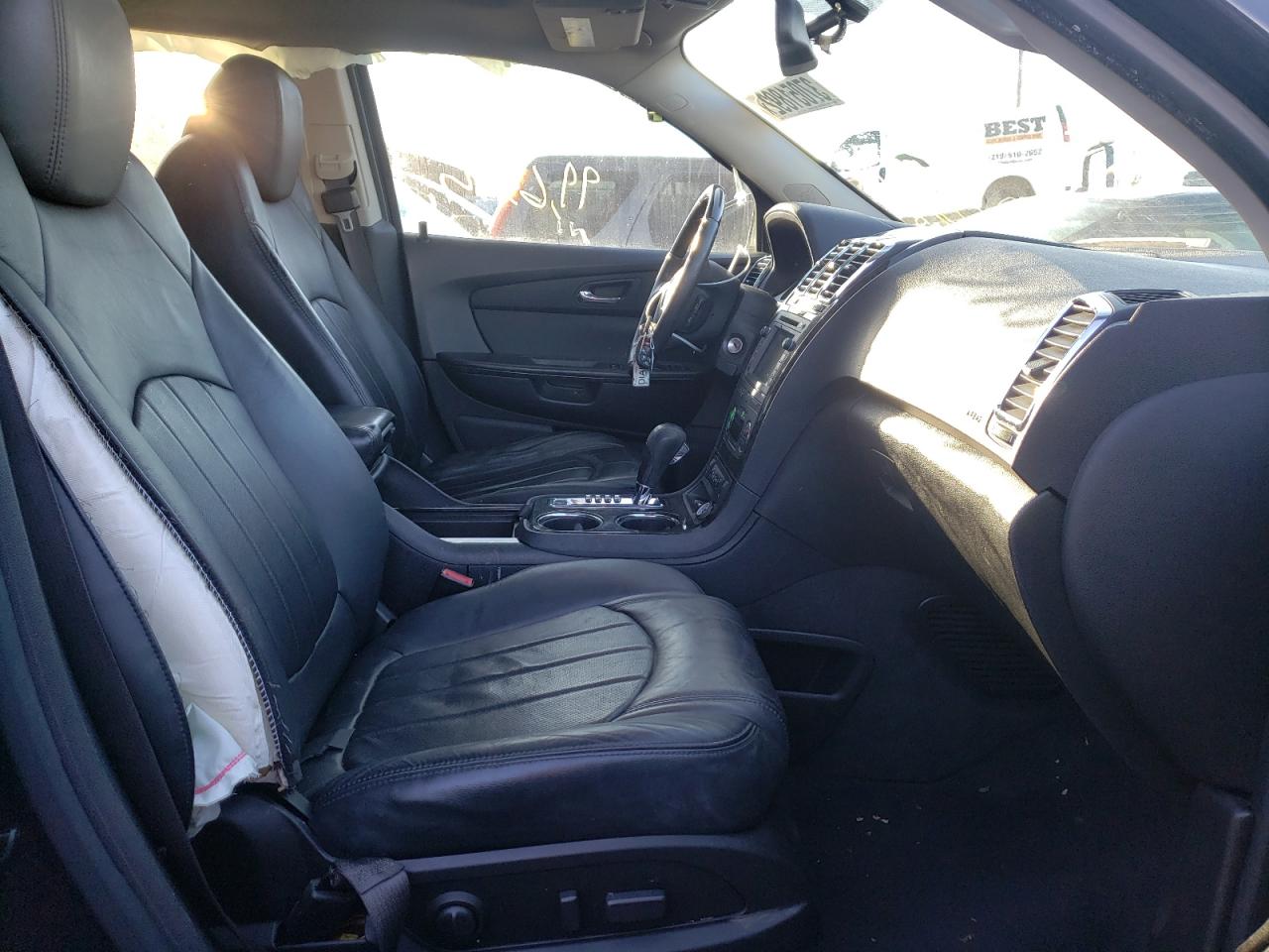 Photo 5 from auction – 2011 GMC ACADIA DEN with VIN 1GKKRTED5BJ380188