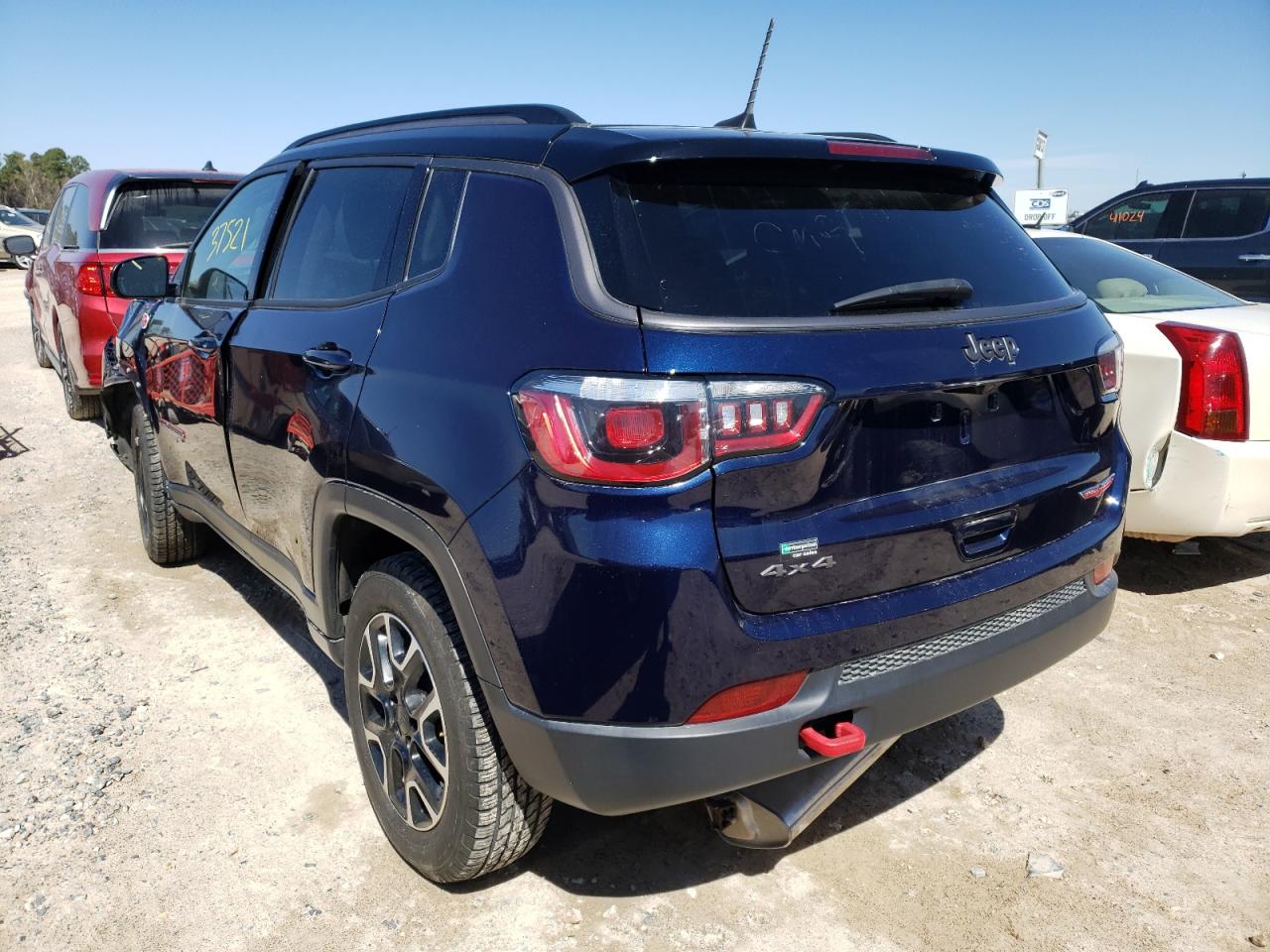 Photo 3 from auction – 2019 JEEP COMPASS TR with VIN 3C4NJDDB8KT817146