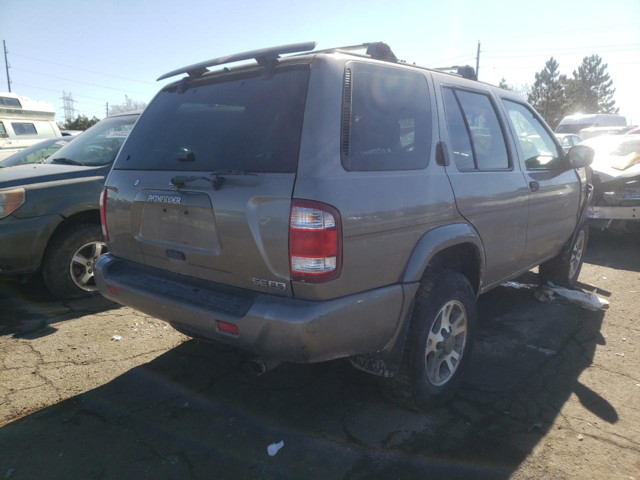 Photo 4 from auction – 2001 NISSAN PATHFINDER with VIN JN8DR09Y31W573767