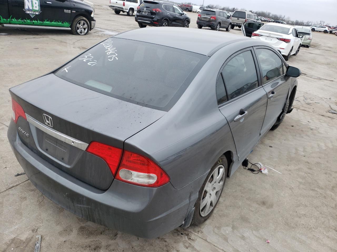 Photo 4 from auction – 2011 HONDA CIVIC LX with VIN 19XFA1F51BE035530