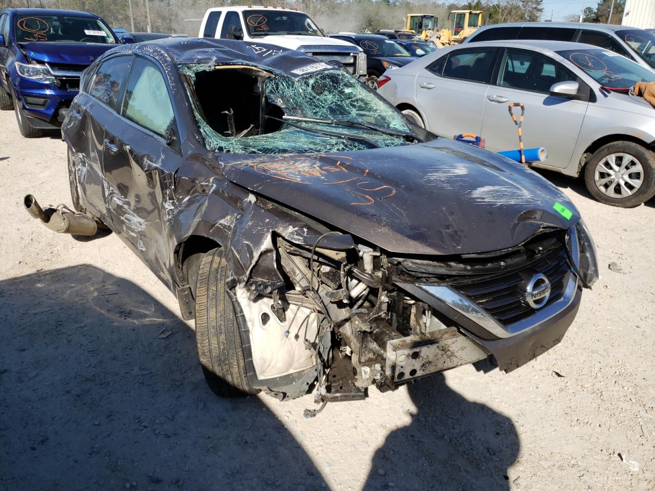 NISSAN ALTIMA 2.5 2017 with VIN 1N4AL3AP8HC176187 - Photo from auction