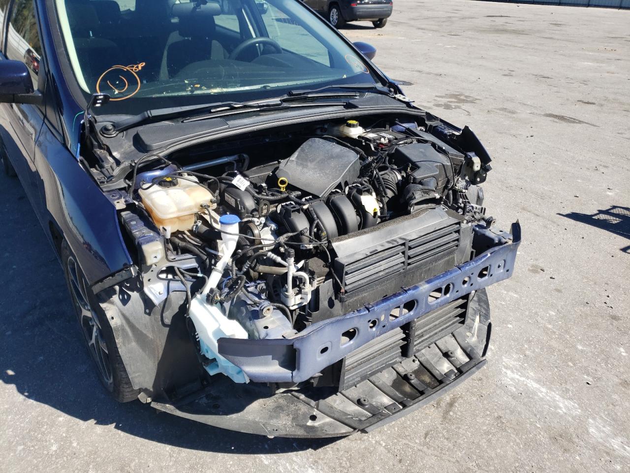 صورة رقم 9 من المزاد - 2017 FORD FOCUS SEL مع VIN 1FADP3M27HL227759