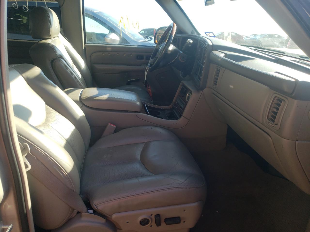 Photo 5 from auction – 2004 CADILLAC ESCALADE E with VIN 3GYEK62N64G308359