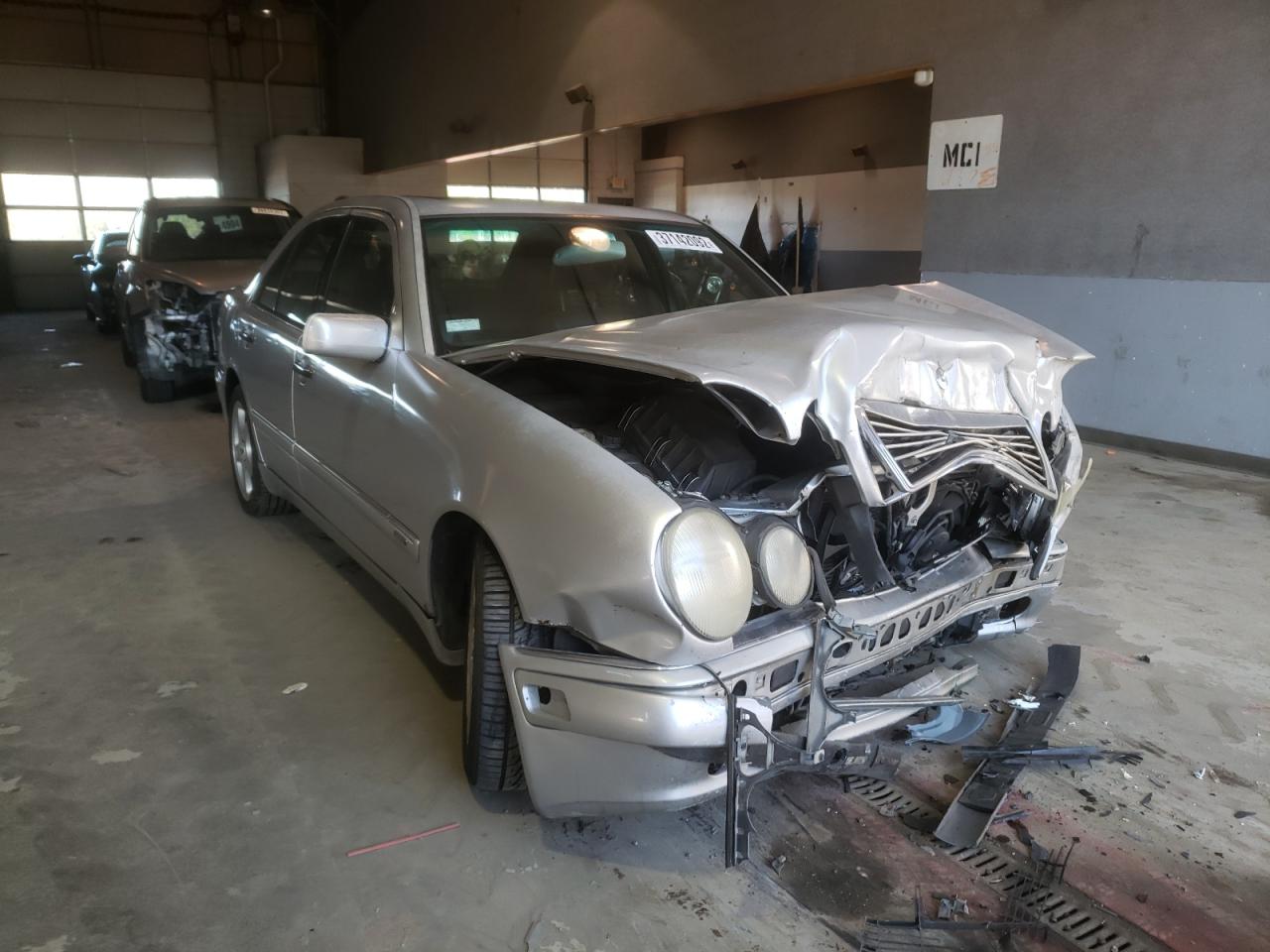 MERCEDES-BENZ E 430 1998 with VIN WDBJF70F9WA715960 - Photo from auction