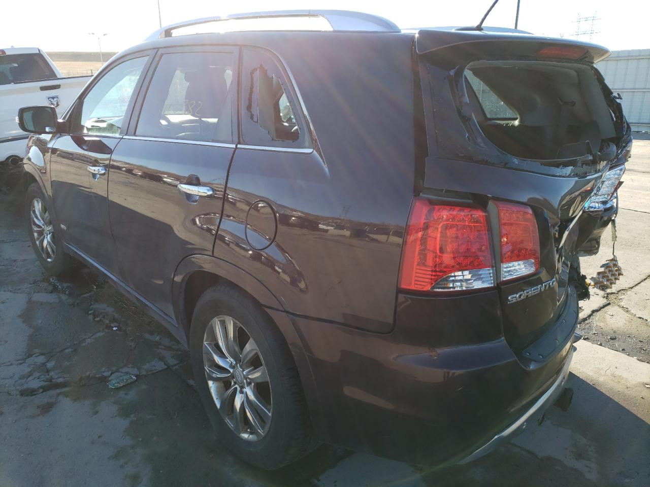 Photo 3 from auction – 2012 KIA SORENTO SX with VIN 5XYKWDA28CG193379