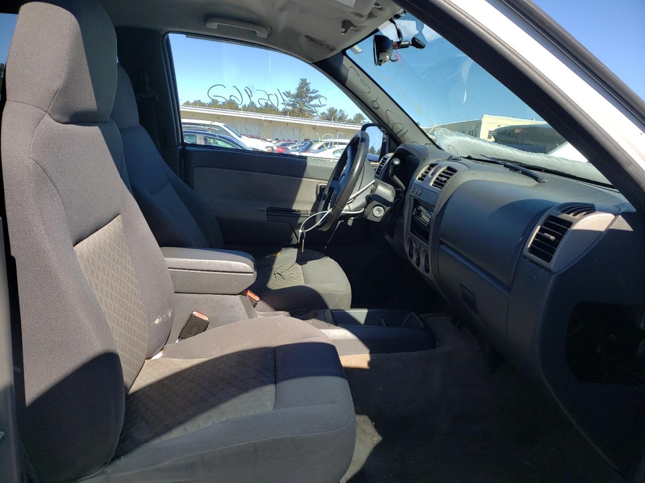 Photo 5 from auction – 2005 GMC CANYON with VIN 1GTDT136358110189