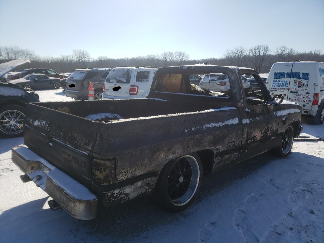 Photo 4 from auction – 1986 CHEVROLET C10 with VIN 1GCCC14H7GF321843