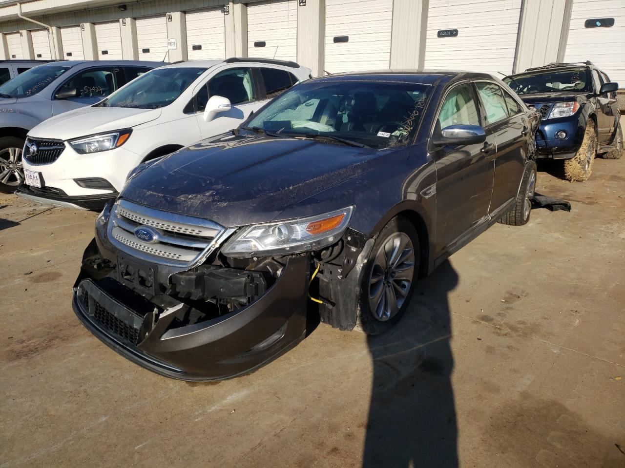 Photo 2 from auction – 2011 FORD TAURUS LIM with VIN 1FAHP2FW6BG151639