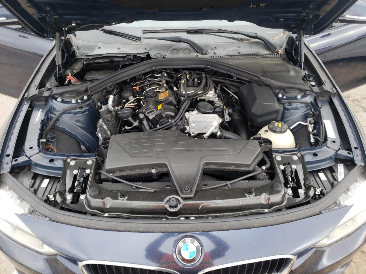 صورة رقم 7 من المزاد - 2015 BMW 320 I مع VIN WBA3B1C50FK141066